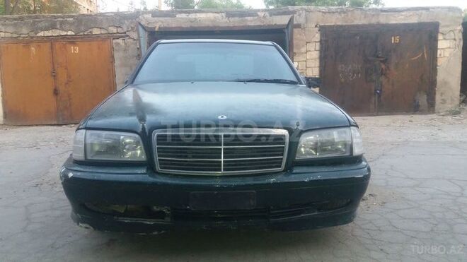 Mercedes C 220 1998, 321,000 km - 2.2 l - Sumqayıt