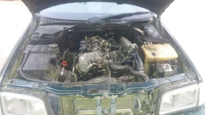 Mercedes C 220 1998, 321,000 km - 2.2 l - Sumqayıt