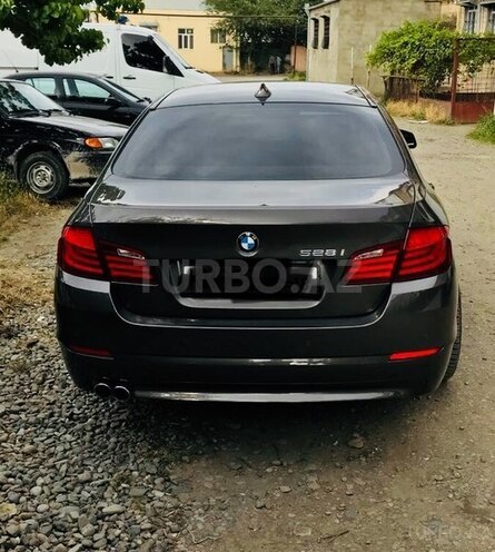 BMW 528 2011, 80,000 km - 3.2 l - Gəncə