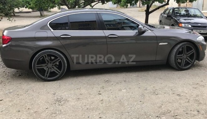 BMW 528 2011, 80,000 km - 3.2 l - Gəncə