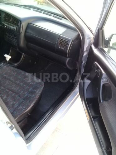 Volkswagen Golf 1996, 258,660 km - 2.0 l - Bakı