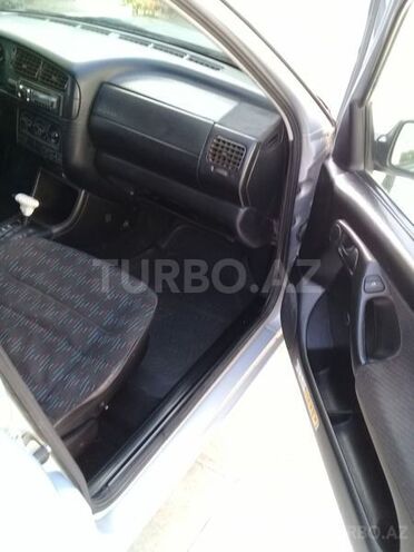 Volkswagen Golf 1996, 285,000 km - 2.0 l - Bakı
