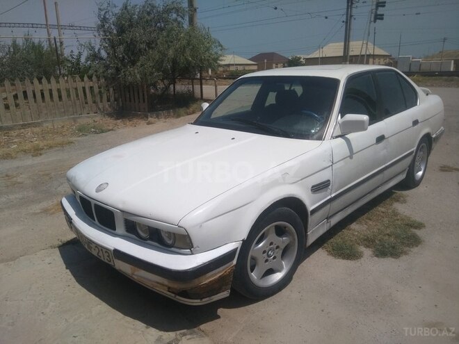 BMW 525 1989, 374,900 km - 2.5 л - Astara
