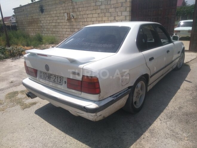 BMW 525 1989, 374,900 km - 2.5 л - Astara