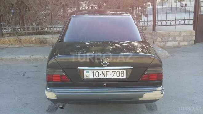 Mercedes E 220 1994, 422,170 km - 2.2 л - Bakı
