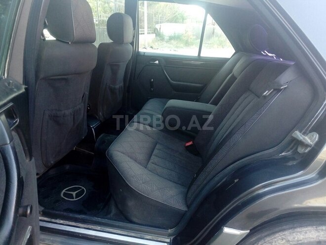 Mercedes E 220 1994, 422,170 km - 2.2 л - Bakı