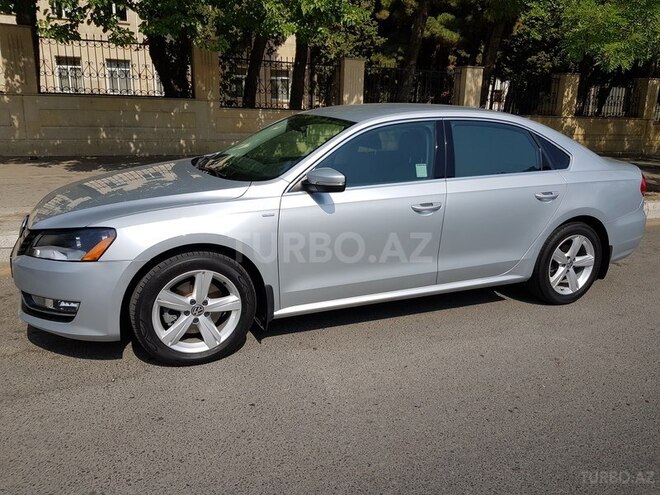 Volkswagen Passat 2013, 64,000 km - 1.8 l - Bakı