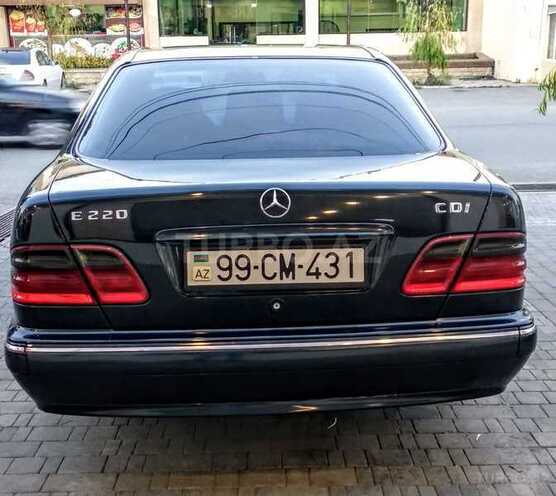 Mercedes E 220 2000, 348,490 km - 2.2 l - Bakı