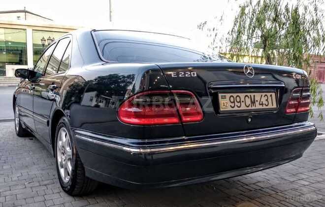 Mercedes E 220 2000, 348,490 km - 2.2 l - Bakı