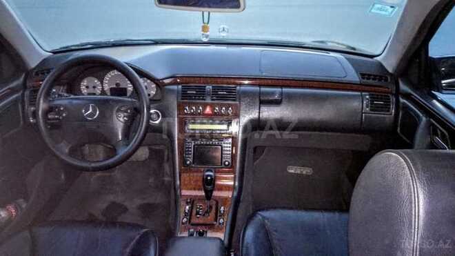 Mercedes E 220 2000, 348,490 km - 2.2 l - Bakı