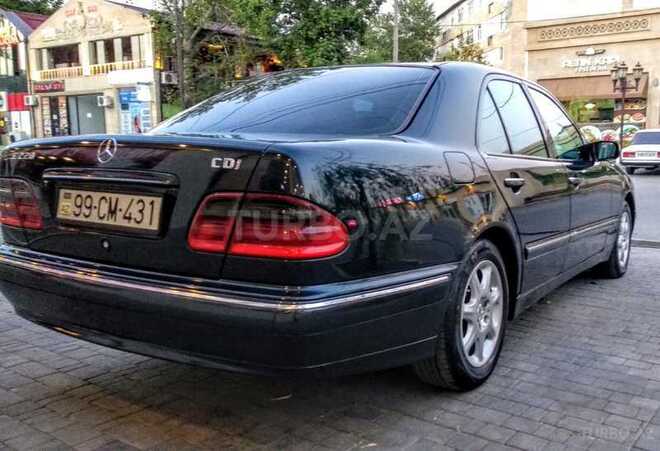 Mercedes E 220 2000, 348,490 km - 2.2 l - Bakı