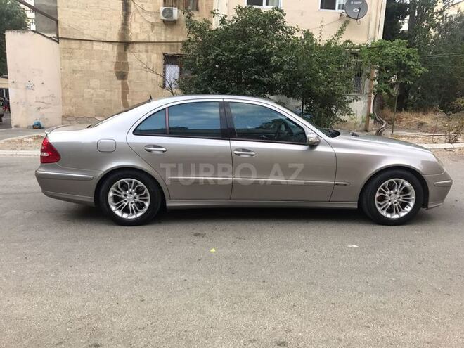 Mercedes E 240 2004, 237,000 km - 2.6 l - Bakı
