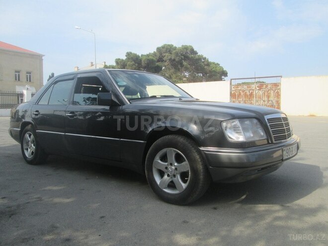 Mercedes E 220 1993, 637,000 km - 2.2 л - Bakı