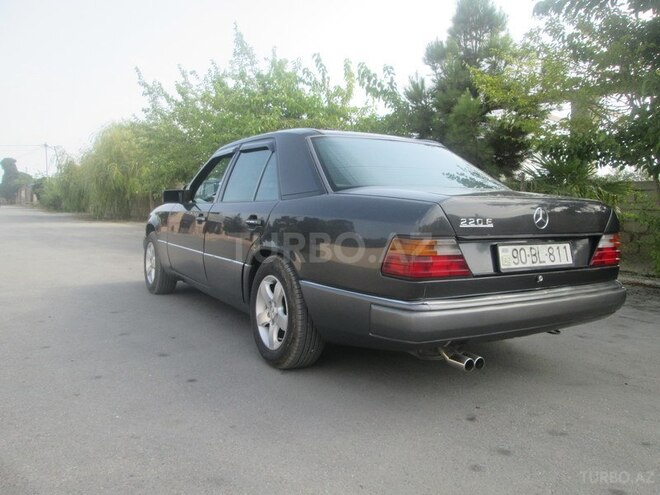 Mercedes E 220 1993, 637,000 km - 2.2 л - Bakı