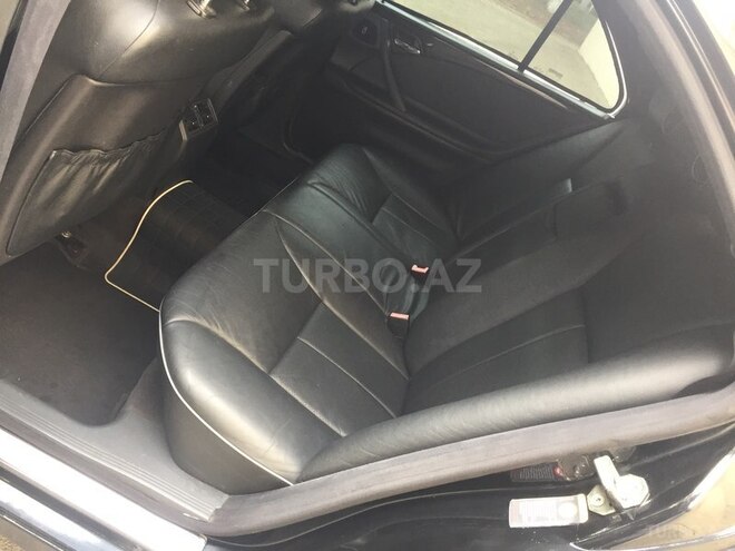 Mercedes E 320 2001, 135,290 km - 3.2 л - Sumqayıt