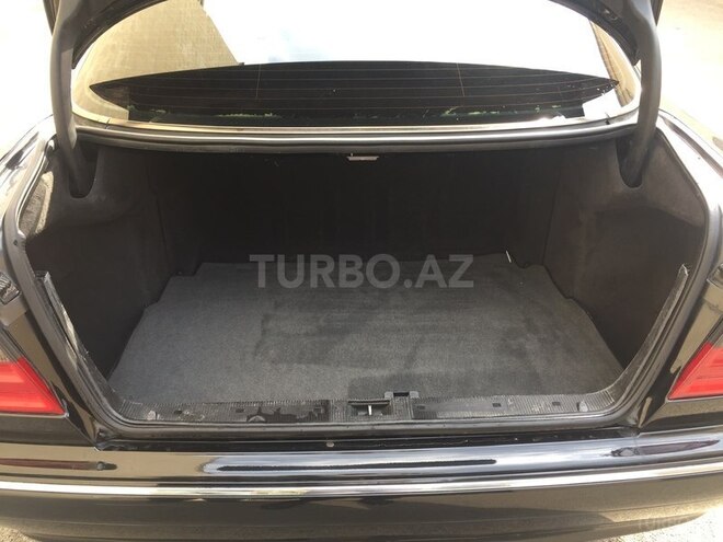 Mercedes E 320 2001, 135,290 km - 3.2 л - Sumqayıt
