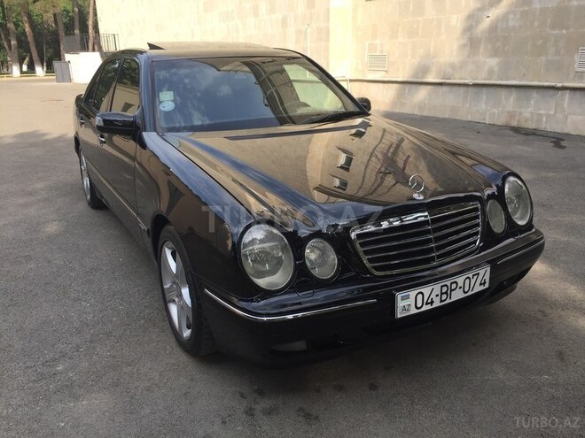 Mercedes E 320 2001, 135,290 km - 3.2 л - Sumqayıt