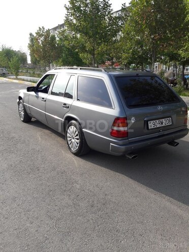 Mercedes E 280 1995, 256,000 km - 2.8 l - Bakı