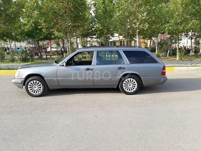 Mercedes E 280 1995, 256,000 km - 2.8 l - Bakı