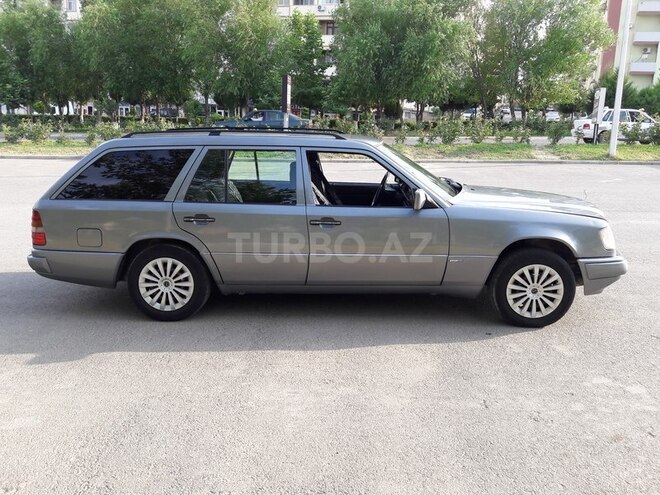 Mercedes E 280 1995, 256,000 km - 2.8 l - Bakı