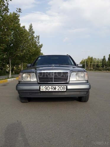 Mercedes E 280 1995, 256,000 km - 2.8 l - Bakı
