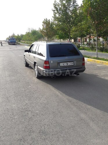 Mercedes E 280 1995, 256,000 km - 2.8 l - Bakı