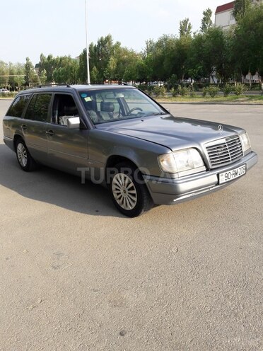 Mercedes E 280 1995, 256,000 km - 2.8 l - Bakı