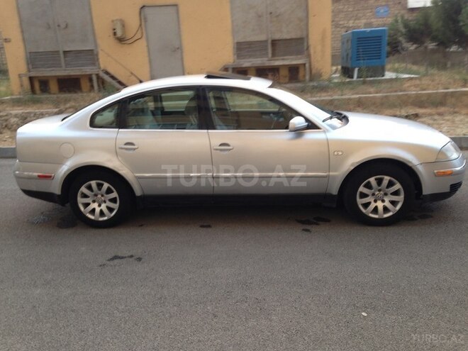 Volkswagen Passat 2003, 240,000 km - 1.8 l - Sumqayıt