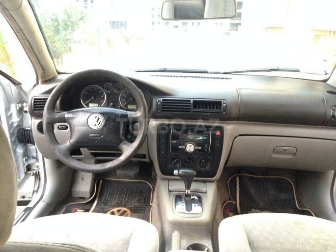 Volkswagen Passat 2003, 240,000 km - 1.8 l - Sumqayıt