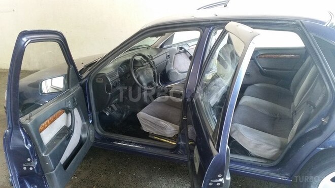 Opel Vectra 1995, 425,745 km - 0.2 л - Qax