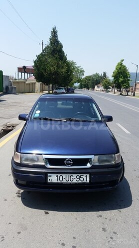 Opel Vectra 1995, 425,745 km - 0.2 л - Qax