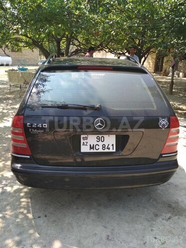 Mercedes C 240 2003, 398,972 km - 2.6 l - Salyan