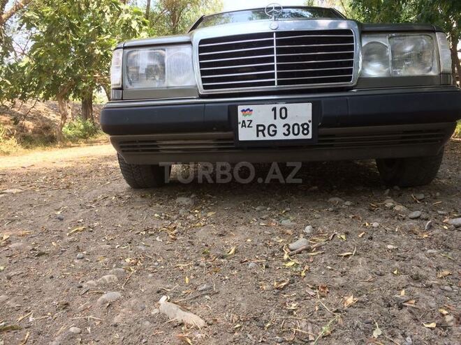 Mercedes E 300 1991, 479,456 km - 3.0 l - Beyləqan