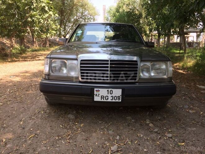 Mercedes E 300 1991, 479,456 km - 3.0 l - Beyləqan