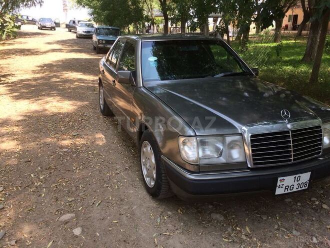 Mercedes E 300 1991, 479,456 km - 3.0 l - Beyləqan