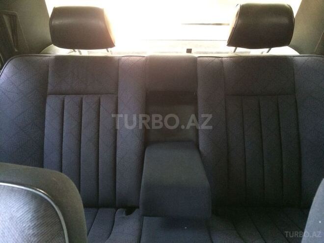 Mercedes E 300 1991, 479,456 km - 3.0 l - Beyləqan