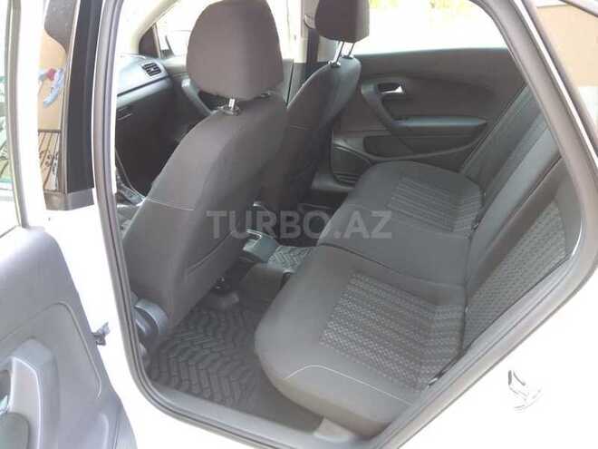 Volkswagen Polo 2015, 50,000 km - 1.6 l - Bakı