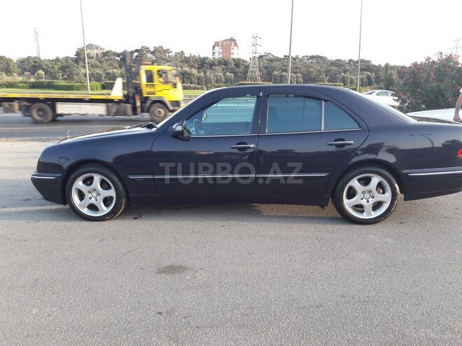 Mercedes E 240 1999, 260,000 km - 2.6 л - Bakı