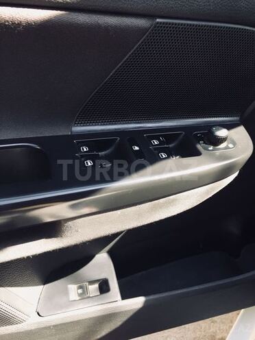 Volkswagen Jetta 2010, 123,000 km - 1.6 l - Bakı