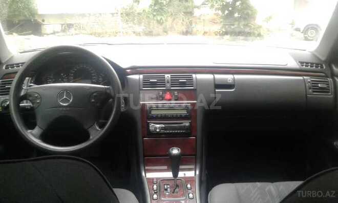 Mercedes E 280 2000, 218,000 km - 2.8 l - Bakı