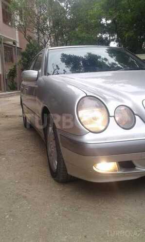 Mercedes E 280 2000, 218,000 km - 2.8 l - Bakı