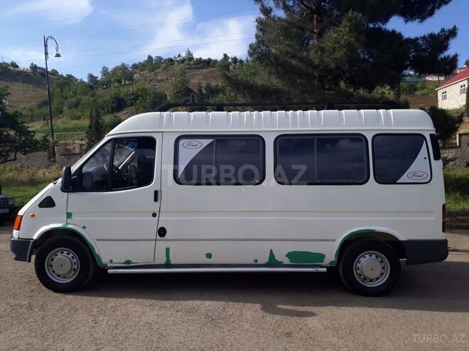 Ford Transit 2002, 413,580 km - 2.5 л - Yardımlı