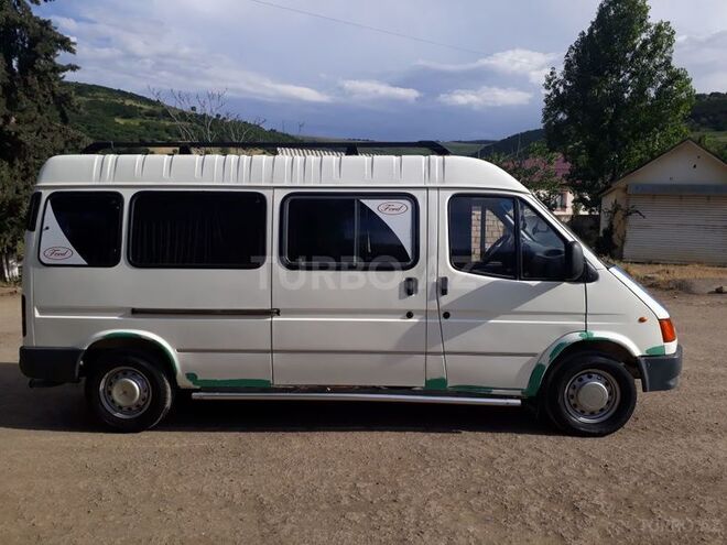Ford Transit 2002, 413,580 km - 2.5 л - Yardımlı