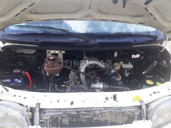 Ford Transit 2002, 413,580 km - 2.5 л - Yardımlı