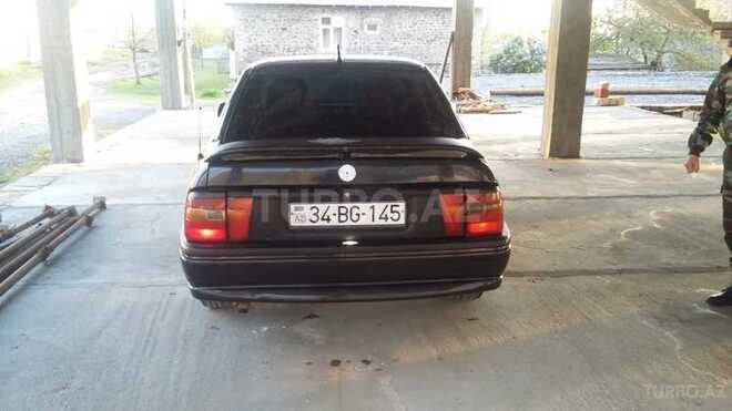 Opel Vectra 1994, 385,000 km - 1.6 l - Qax