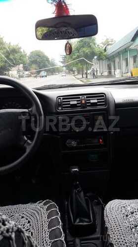 Opel Vectra 1994, 385,000 km - 1.6 l - Qax