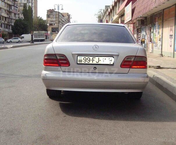 Mercedes E 220 1999, 370,000 km - 2.2 l - Bakı