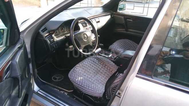 Mercedes E 200 1997, 358,618 km - 2.0 l - Bakı