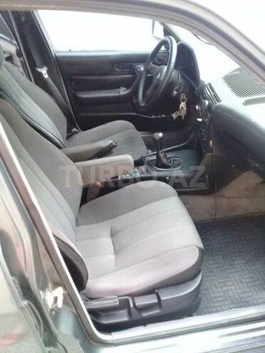 BMW 525 1988, 299,960 km - 2.5 l - Gəncə