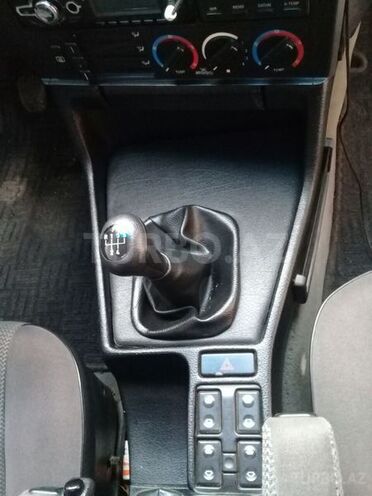 BMW 525 1988, 299,960 km - 2.5 l - Gəncə